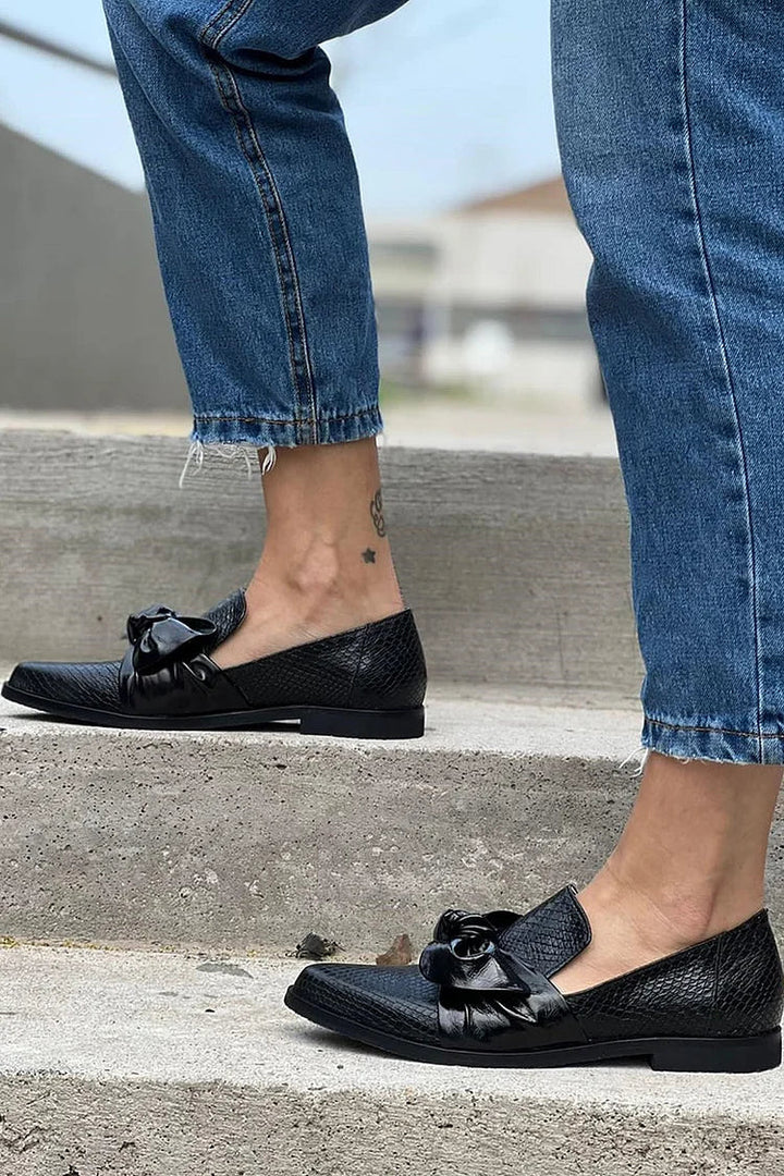 Chelsea - Mocasines Chic con Detalle de Lazo