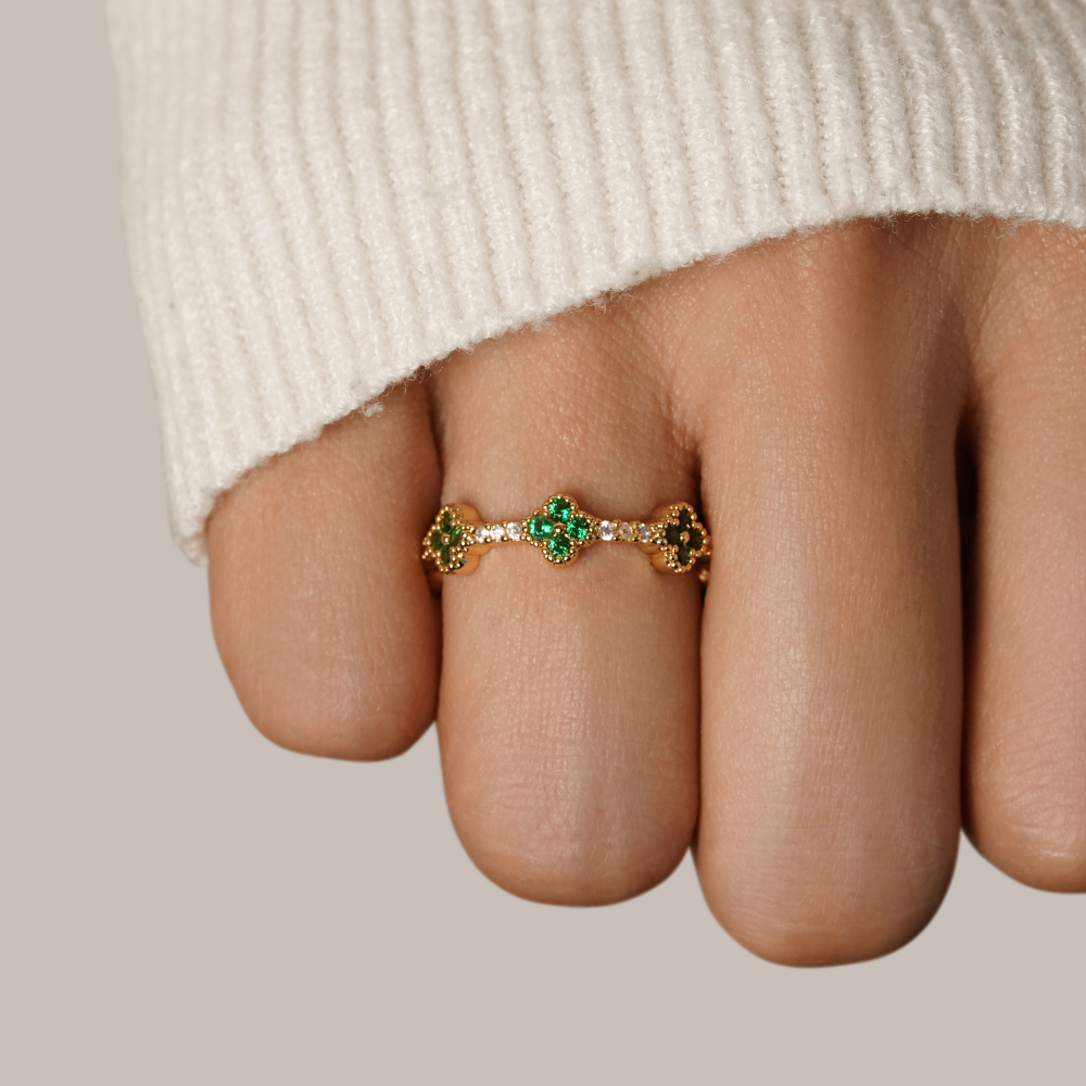 Marisol - Anillo de Cristal en Forma de Trébol