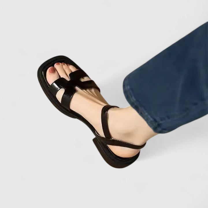 Deliane | Sandalias planas sofisticadas