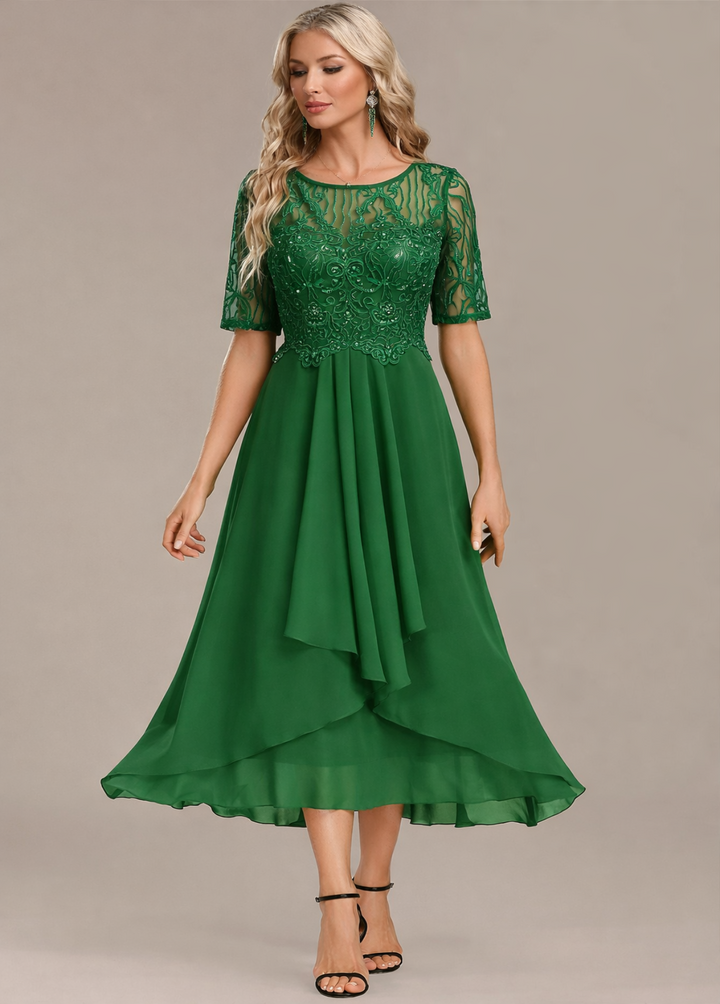 Sophie | Vestido midi de encaje marino con manga corta y cuello redondo
