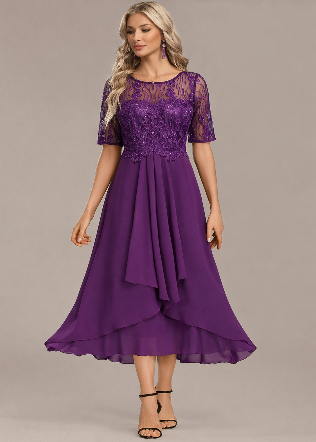 Sophie | Vestido midi de encaje marino con manga corta y cuello redondo