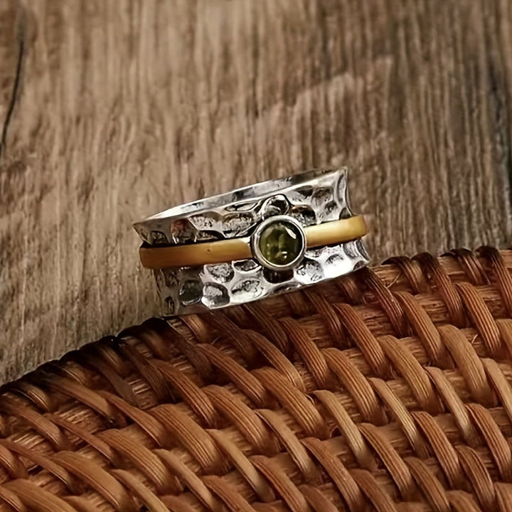 Anillo de zirconia verde elegante