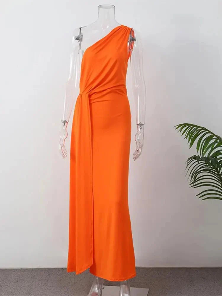 Lia | Vestido elegante con botón